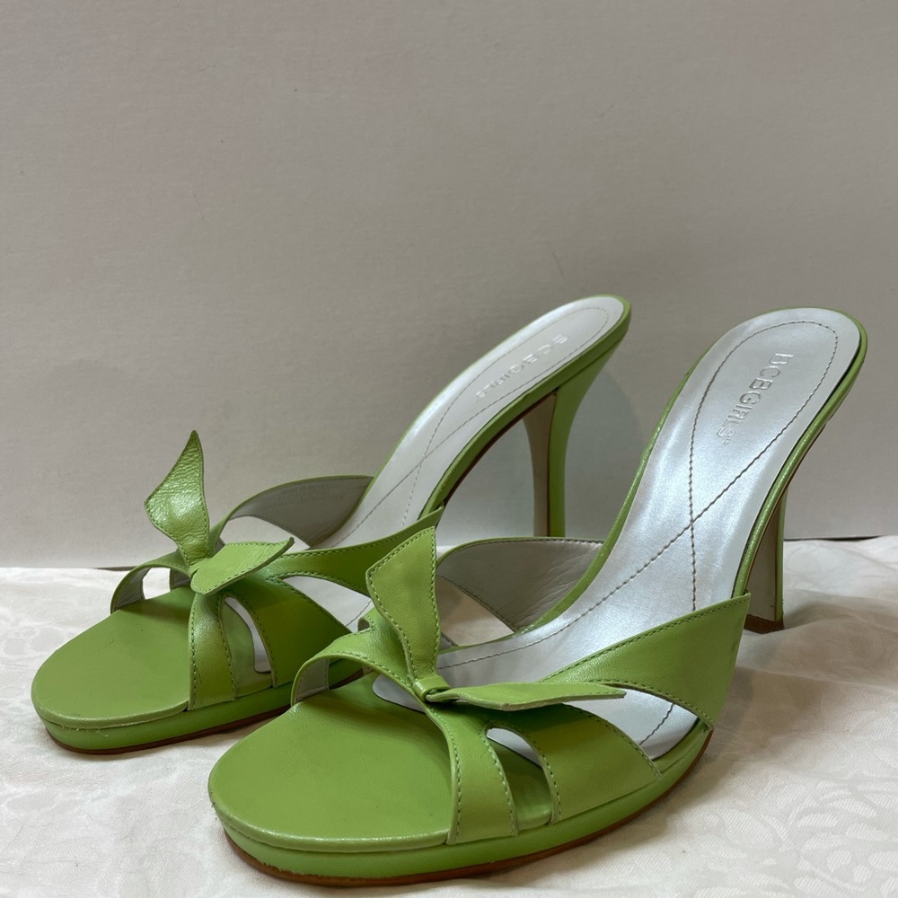 BCBG MaxAzria apple leather slip on opentoe 4”heel